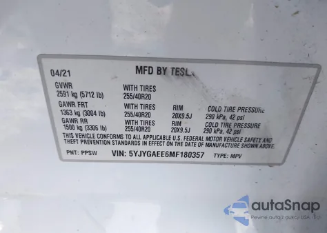 2021 Tesla Model Y Long Range Dual Motor All-Wheel Drive z USA, uszkodzony, nr VIN 5YJYGAEE6MF180357